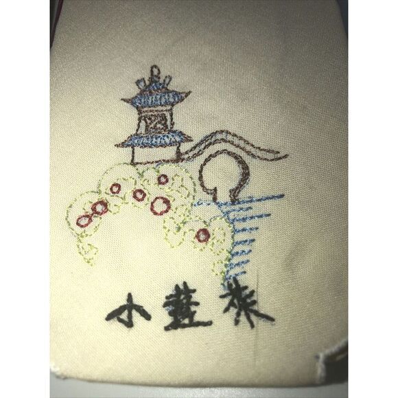 Vintage 100% Pure Silk Embroidered Handkerchief Set - Yantai China Int'l Travel - Picture 4 of 7
